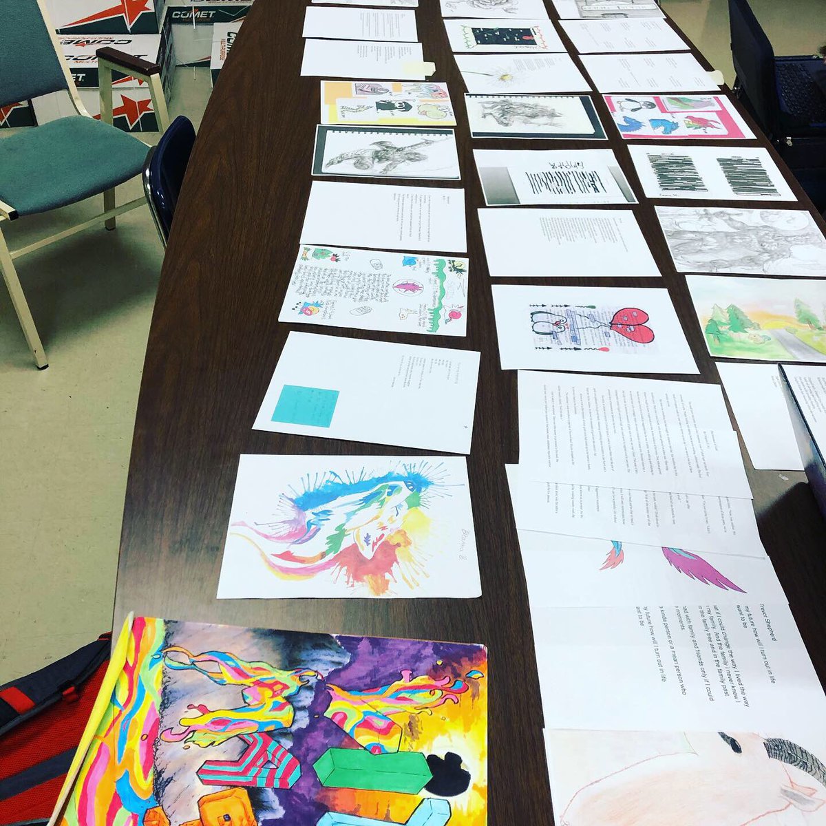 kkirkla5's tweet photo. It’s that time of year where we get to showcase the talent of our students!!  #litmag2019 #sdms https://t.co/HgYAcPYPoZ