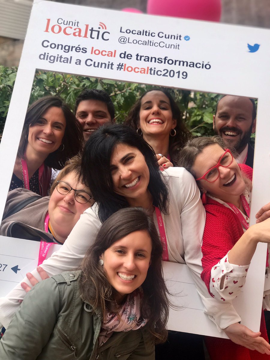 abrunso's tweet photo. Totes les oportunitats de trobar companyes i companys de feina (de diferents administracions públiques) i poder compartir temps en persona, s’han de gaudir a conciència perquè són un dels #petitsPlaers de la feina (...i de la vida) 😍
Gràcies #LocalTIC2019 https://t.co/KTfHBgwnqW