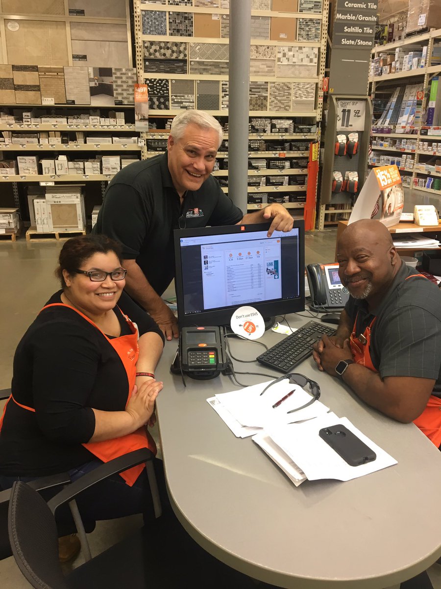 RomanoffPiedmo1's tweet photo. #takeyourshare23 at 1109 in Columbia SC. #romanoffreno https://t.co/DGWKIAK4fx