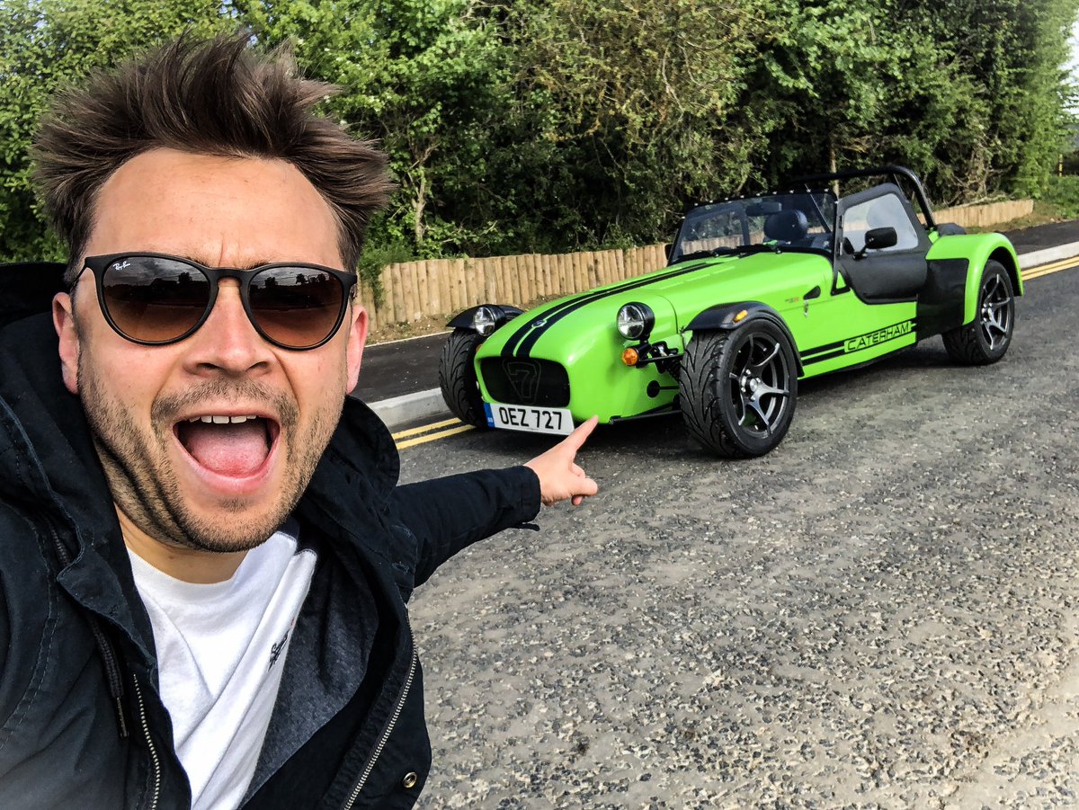 ANOTHER EYE WATERING CATERHAM! 👀 420R this time. Read all about it in my blog bit.ly/2H46JV7 and keep an eye out for the video coming soon  @caterhamcars #caterham #caterham420r