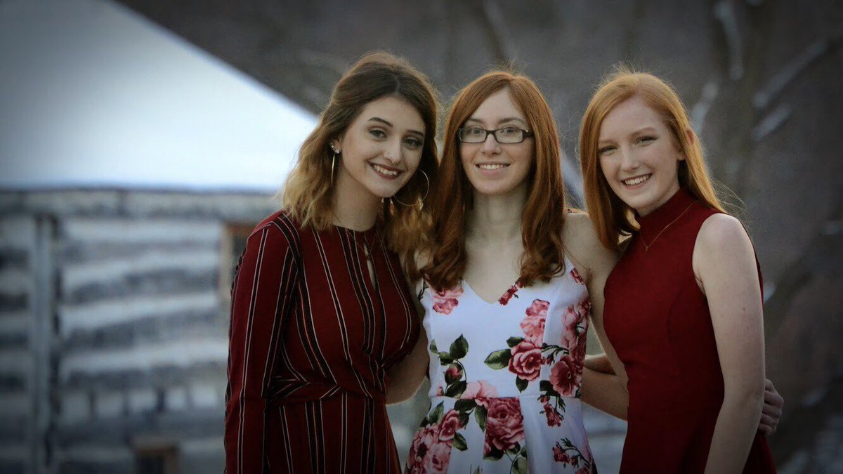 kendalljonesss's tweet photo. #fznseniorslideshow19 https://t.co/sxR5GUiJug