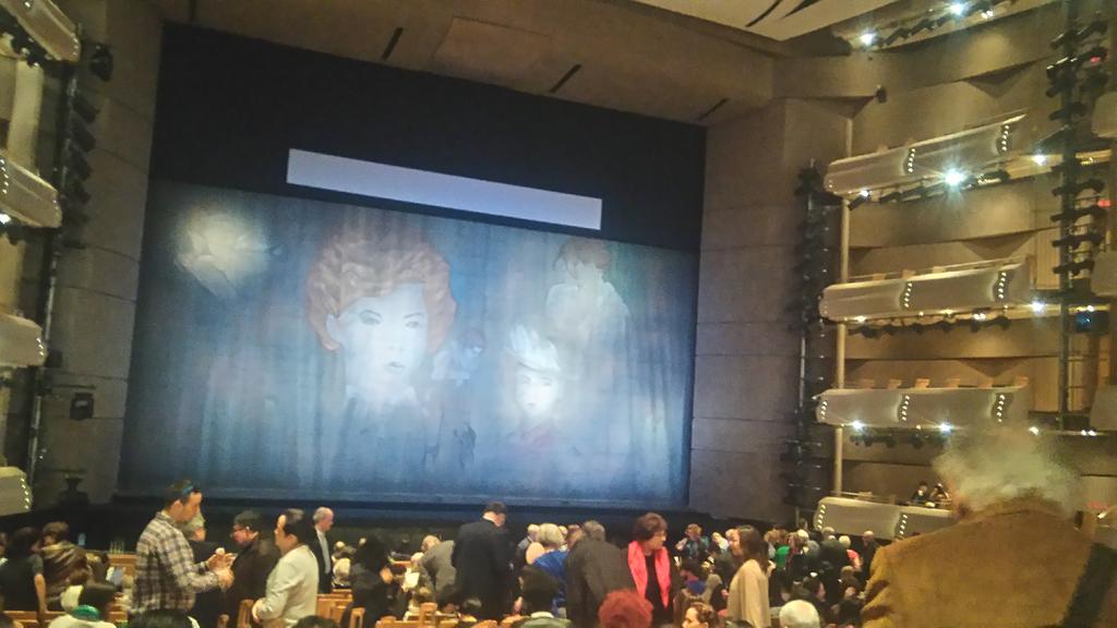 monica_yyz's tweet photo. "Who am I? I am a poet... I've the soul of a millionaire" #operafortoronto #puccini @CanadianOpera #laboheme 👏 https://t.co/CjK7bVI8hN