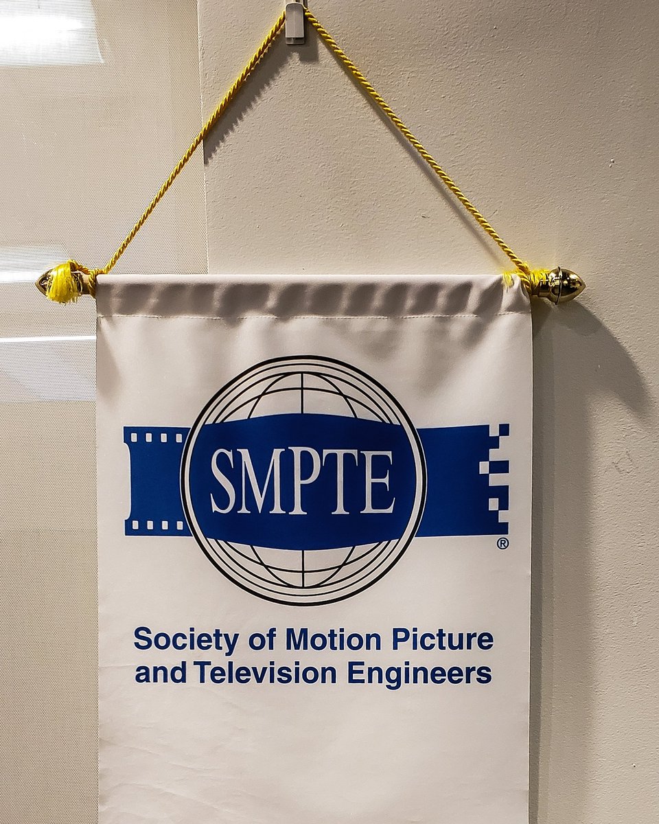 ENTVideoClub's tweet photo. Another successful SMPTE Student Chapter Meet-up! #2ndYear #NYCCT🏛🖋📚  #ENTVideoClub📷📹 #EntertainmentTechnology🔌💡🛠 #LightsCameraAction📸 #OntheMove🏃🏾‍♀️🏃‍♂️🏃🏿‍♂️ #SMPTE https://t.co/grdaXt6mqn