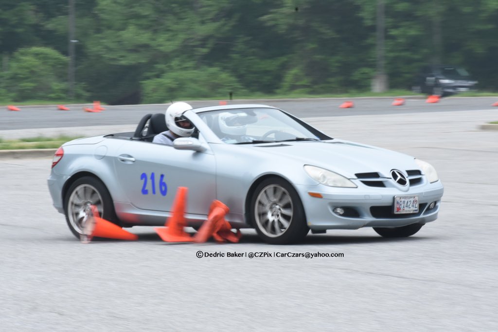 CZPix's tweet photo. 👮‍♀️ 🚔 dispatch I have multiple #conekillings in progress requesting backup #conekiller #AutoCross https://t.co/zNQpnFGFTL