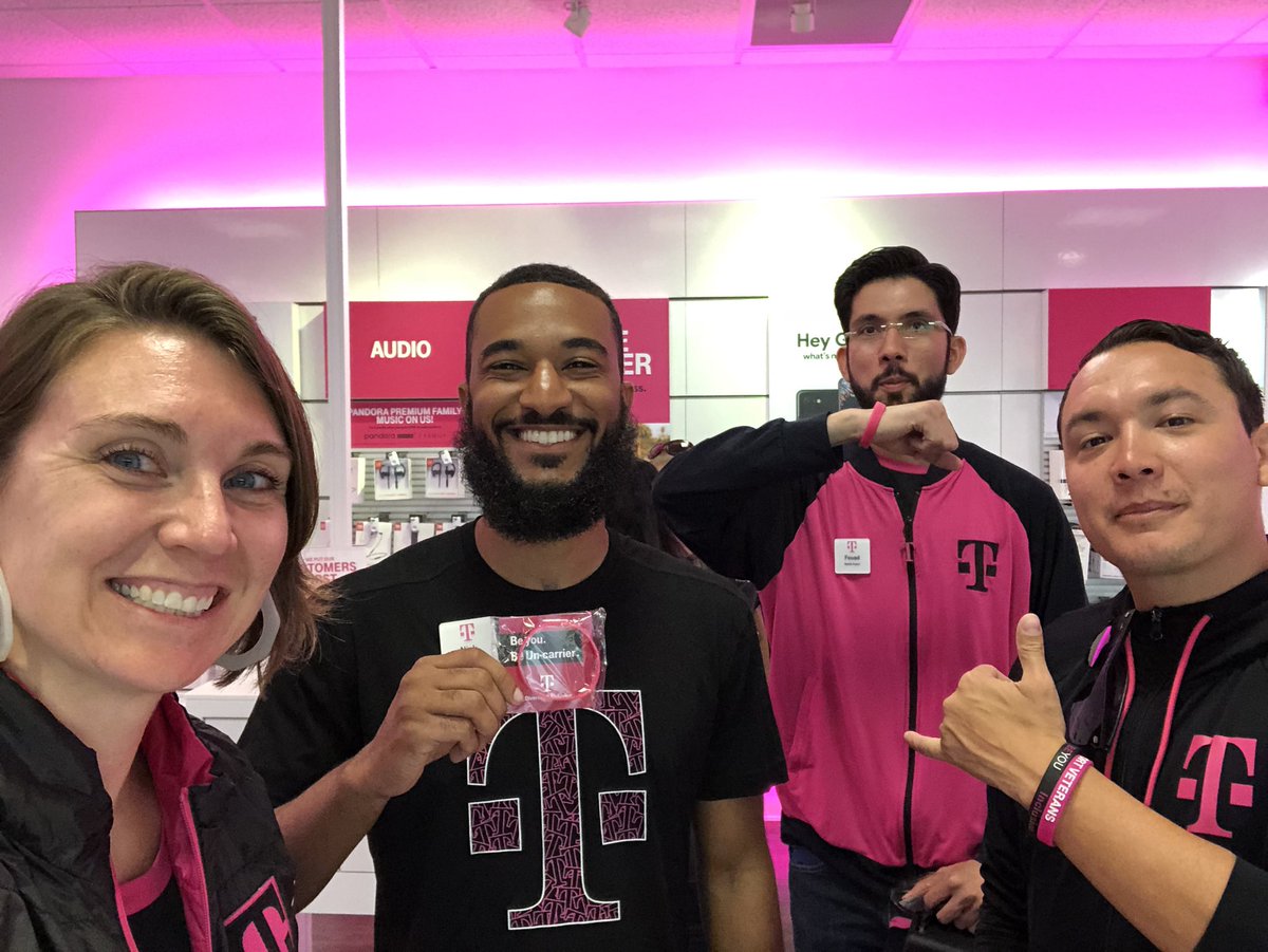 sebrantner's tweet photo. I love the diversity on my team and will do what ever it takes to make sure all feel included. Thank you @AbelTMO &amp; @MikeKimOneteam for sharing your D&amp;I journey 🤝💗 @anacruz22ac @abeb88 #SouthBayAllDay #WinForeverLA #DiversityandInclusion https://t.co/pbEBbGnJZb