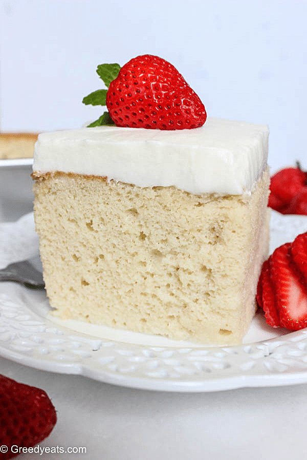 GreedyeatsBlog's tweet image. #ad @LeftFieldFarms cruelty free creamers make a rich, creamy, refreshing and the best tres leches! Grab'em here to bake this cake- ooh.li/5e39a0f ooh.li/2d955ca #LeftFieldFarms