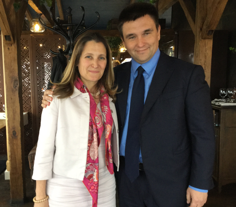 CanadaFP's tweet image. Min. Freeland met with #Ukraine Foreign Minister @PavloKlimin to discuss the upcoming #UkraineReformConference in #Toronto &amp;amp; how Canada can continue to support the people of Ukraine, its sovereignty &amp;amp; territorial integrity. #URC2019 @UkrReformConf