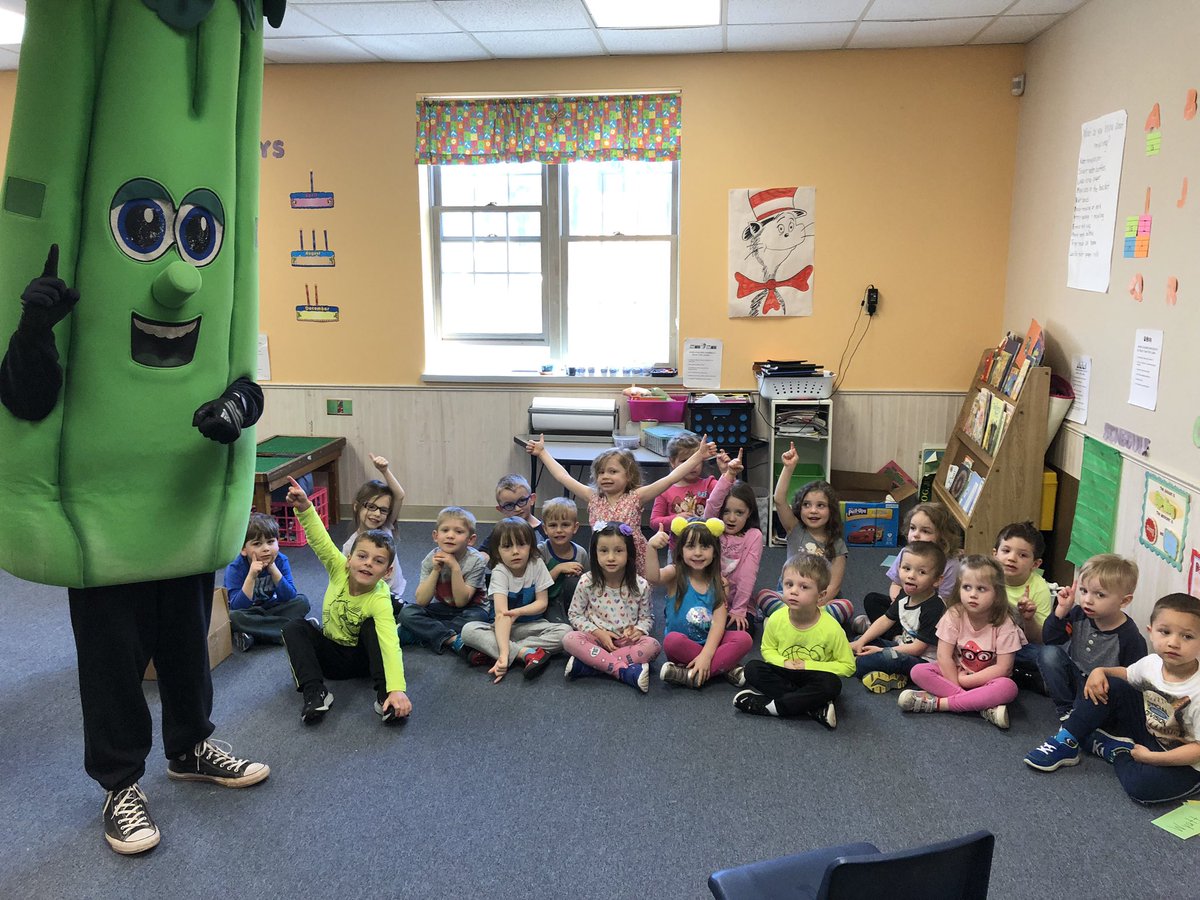 Had an awesome time today, reading “Celery’s Greatest Race” to all girls and boys at Lancaster Edukids! What a great group of kids!!

📚: milb.com/buffalo/fans/c…