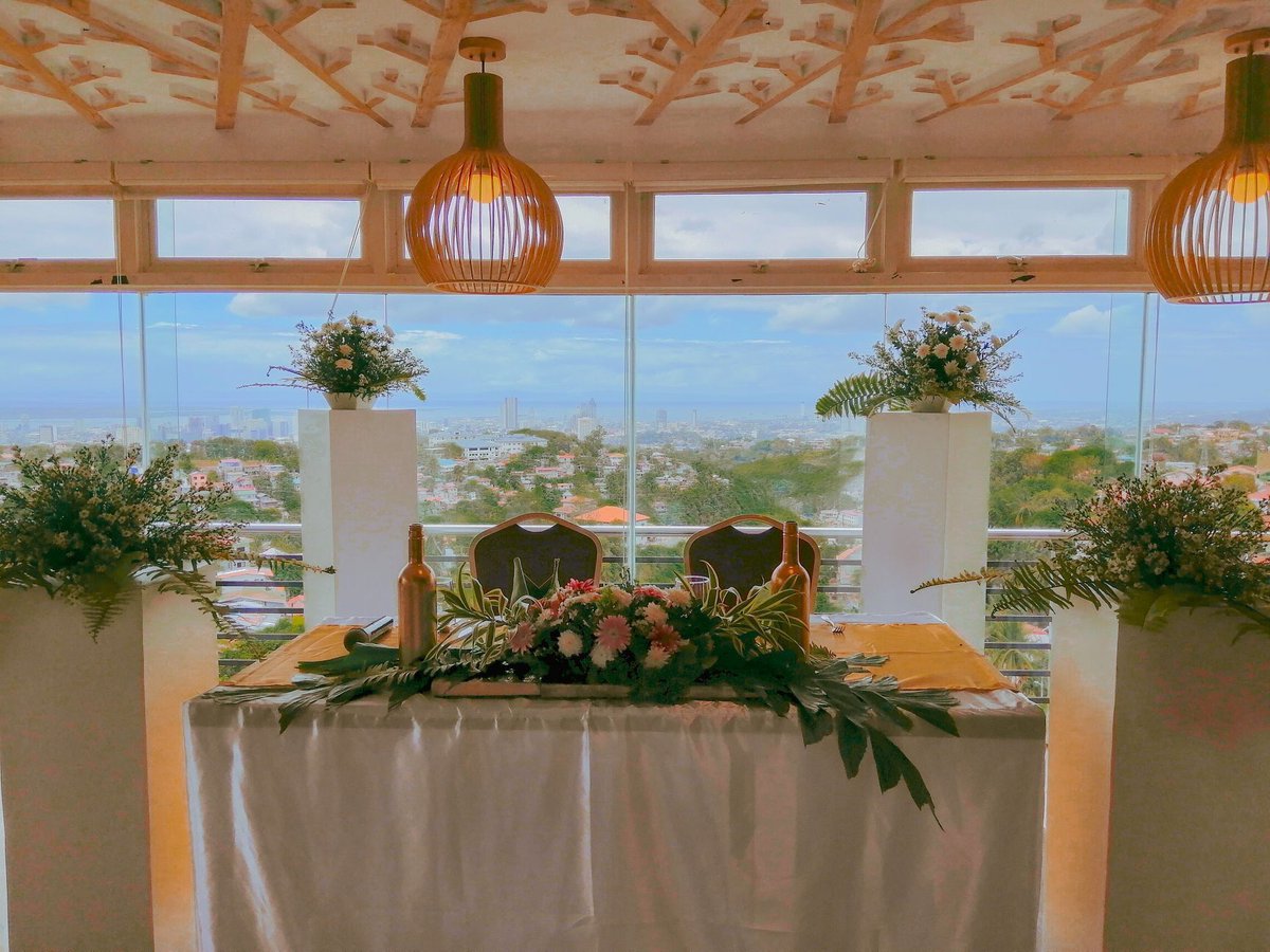 rumahcebu's tweet photo. Celebrate life's milestones with us. At Rumah Highlands Hotel, the Sky Bar venue provides a picture-perfect sceneries that will definitely make any moment precious and memorable.

For inquiries and reservations, you may message us directly or call us at (032) 263 3129. https://t.co/2HmbuFi6hy