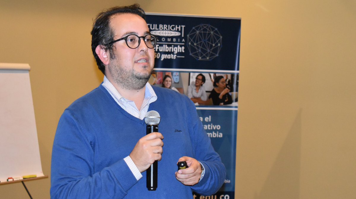 FulbrightCol's tweet photo. Durante la tarde del #SeminarioFulbright realizamos charlas sobre consejos prácticos, choque cultural, herramientas de comunicación y servicios de la comunidad de exbecarios, para apoyar el inicio de estudios de nuestros becarios colombianos en #EEUU https://t.co/4SSpAEGrI1