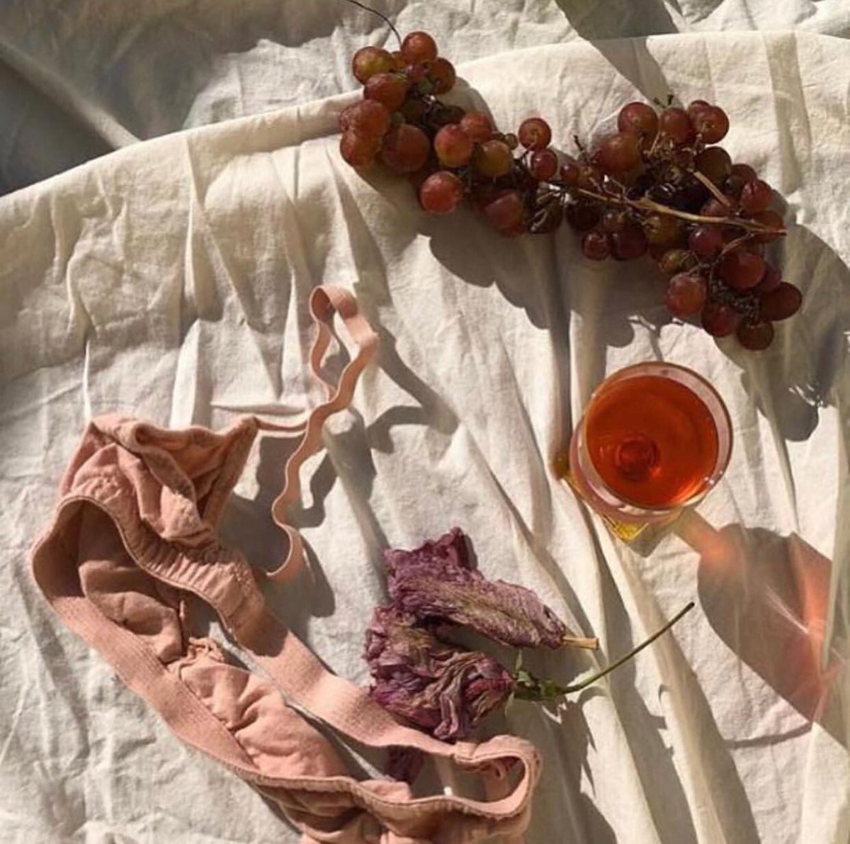 𝒎𝒐𝒐𝒅𝒆𝒍𝒊𝒄𝒂𝒕𝒆 (@moodelicate) on Twitter photo 