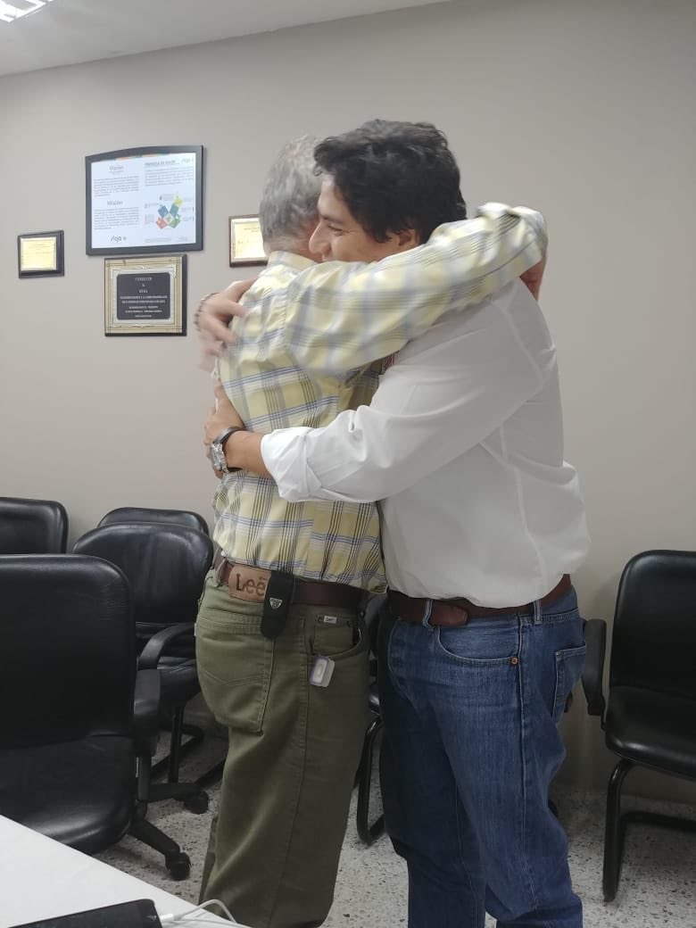 jnicobarrios's tweet photo. Hoy tomó juramento como instructor del Centro Agropecuario y de Biotecnología El Porvenir el ingeniero  Javier Buelvas Torralvo. Bienvenido ingeniero a su casa El Centro Agropecuario y de Biotecnología El Porvenir del @SENAComunica en @senaencordoba https://t.co/P7uLwmsZFc