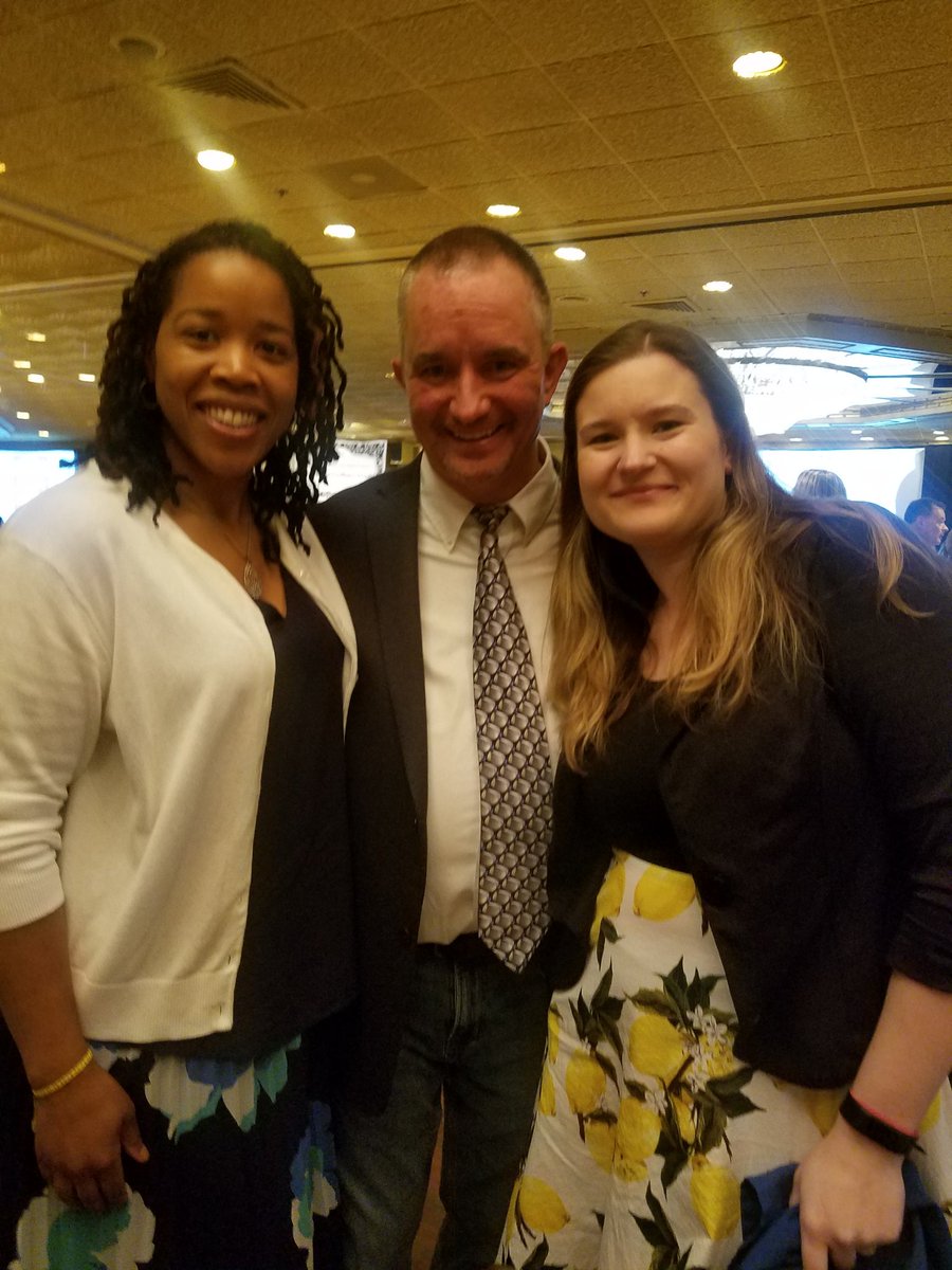 GlendaleESAACPS's tweet photo. Excellence award winner~ Devin Dickerson~ helpful, thoughtful, and has a willing spirit 💖🌺 https://t.co/Vd48Y1is2h
