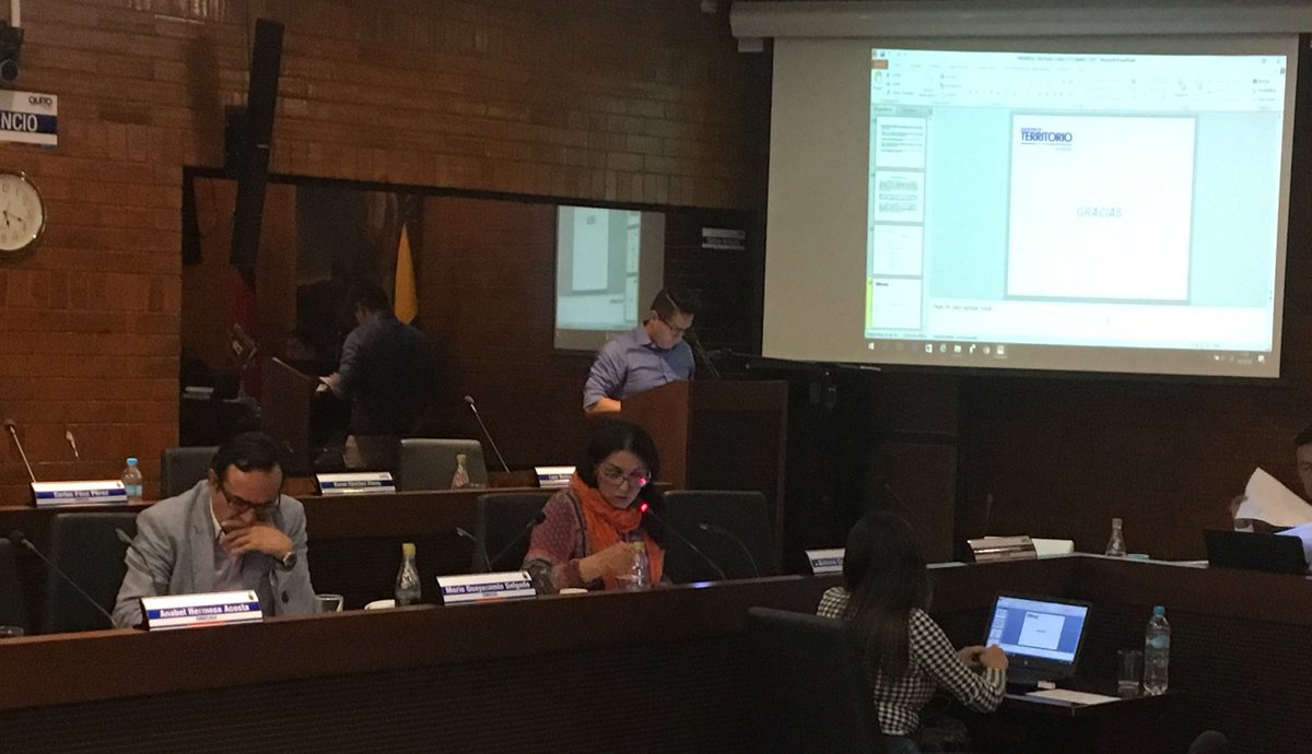 SusanaCastanedV's tweet photo. Contentos q después de 9 años se dé por conocido en @ConcejoQuito el proyecto Camposanto #Conocoto, un aporte urbanístico por parte de los moradores del sector y un esfuerzo conjunto con los vecinos de la parroquia. Felicidades! https://t.co/38YZIw9lYg