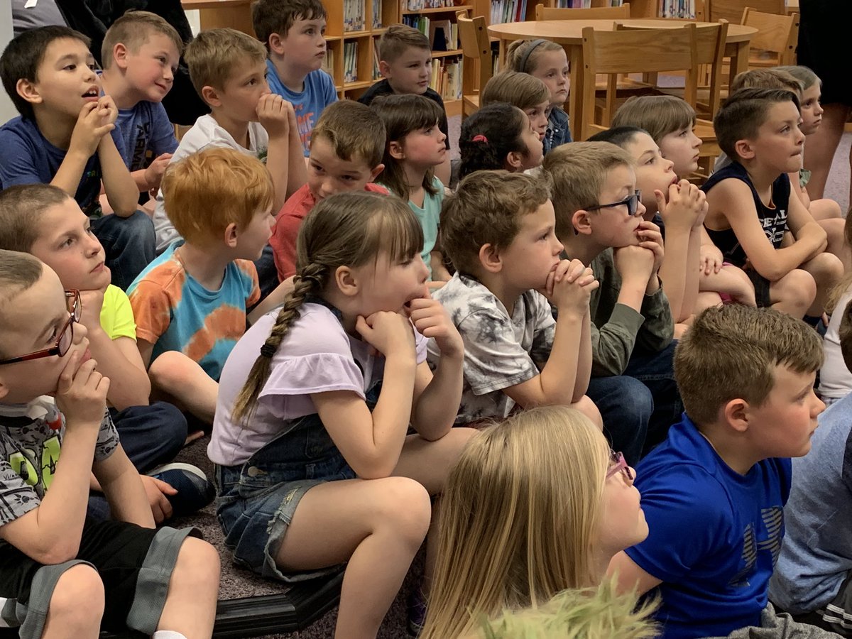 MWfirstgrade's tweet photo. #NEMinutesMatter when you start planning for fun in the summer.  If worm races or reading to a dog sound appealing, be sure to add the summer reading program at our local community libraries to your list.  There is so much adventure to experience! 📚 ☀️ #MWEPack https://t.co/DjoT2QAp7x