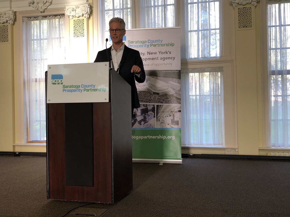 janackgroup's tweet photo. .@GFfab8 SVP & GM Ron Sampson delivers keynote remarks at #ASMC2019 Saratoga Reception presented by @SaratogaEconDev & @Applied4Tech: “NY’s Tech Valley is becoming a true technology hub.” @SEMIconex https://t.co/NVuVlxbfBm