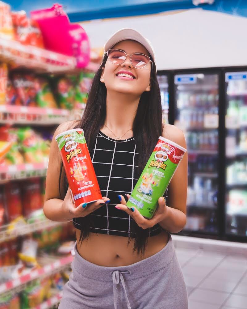 Cellegrini's tweet photo. Les tengo un notición🤩, las latas marcadas de @pringles_latam les permitirán participar por entradas a conciertos 🤟🏼🎶y experiencias super chidas con tus artistas favoritos 💕
#caemejorconpringles 😎
Consulta mecánica, términos y condiciones en https://t.co/FBBKc4SJxg COME BIEN https://t.co/4hb5tysE7Q