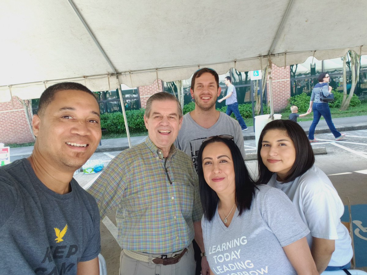 MontroseC's tweet photo. In July of 2016 I started part-time in the public relations department at @HCCDistrict at the @HccNorthwest college. A year ago today I started full-time as the Community Outreach Coordinator.🙌Love my co-workers+love my job+love being creative+love making a difference! #wearehcc https://t.co/mZEyqDBKan