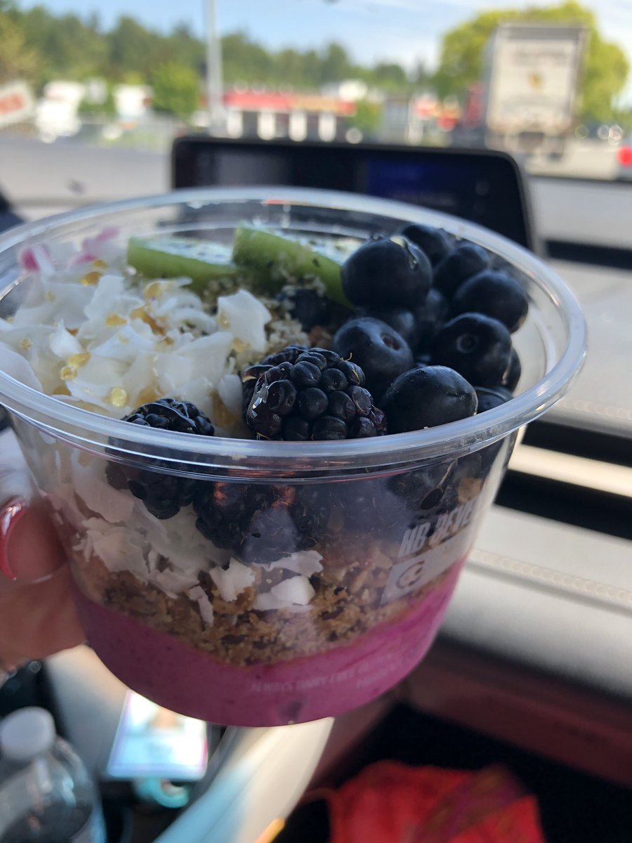 #LiveMagentaChallenge2019 is forcing me to choose healthier lunch options! #Day8 #healthybonez #WESTisBEST #veganlunch