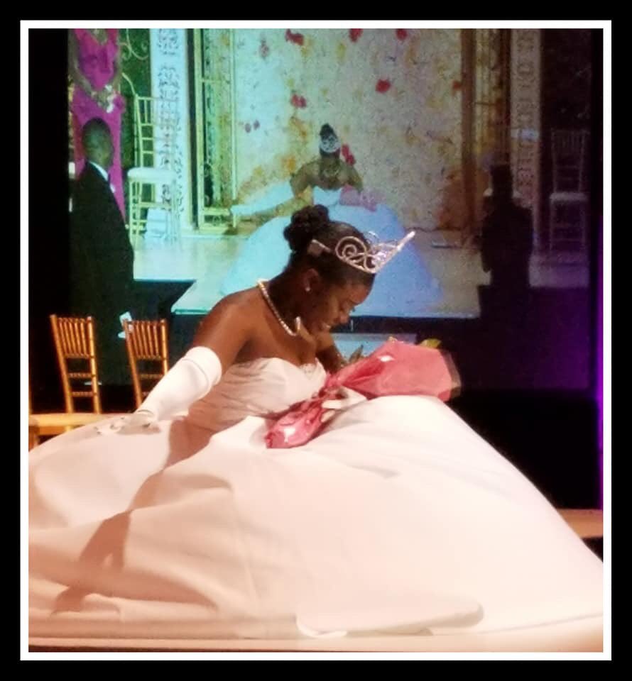 AKACZO's tweet photo. 2019 Pearls &amp; Ivy Debutante Ball https://t.co/6vxNqFV5MR