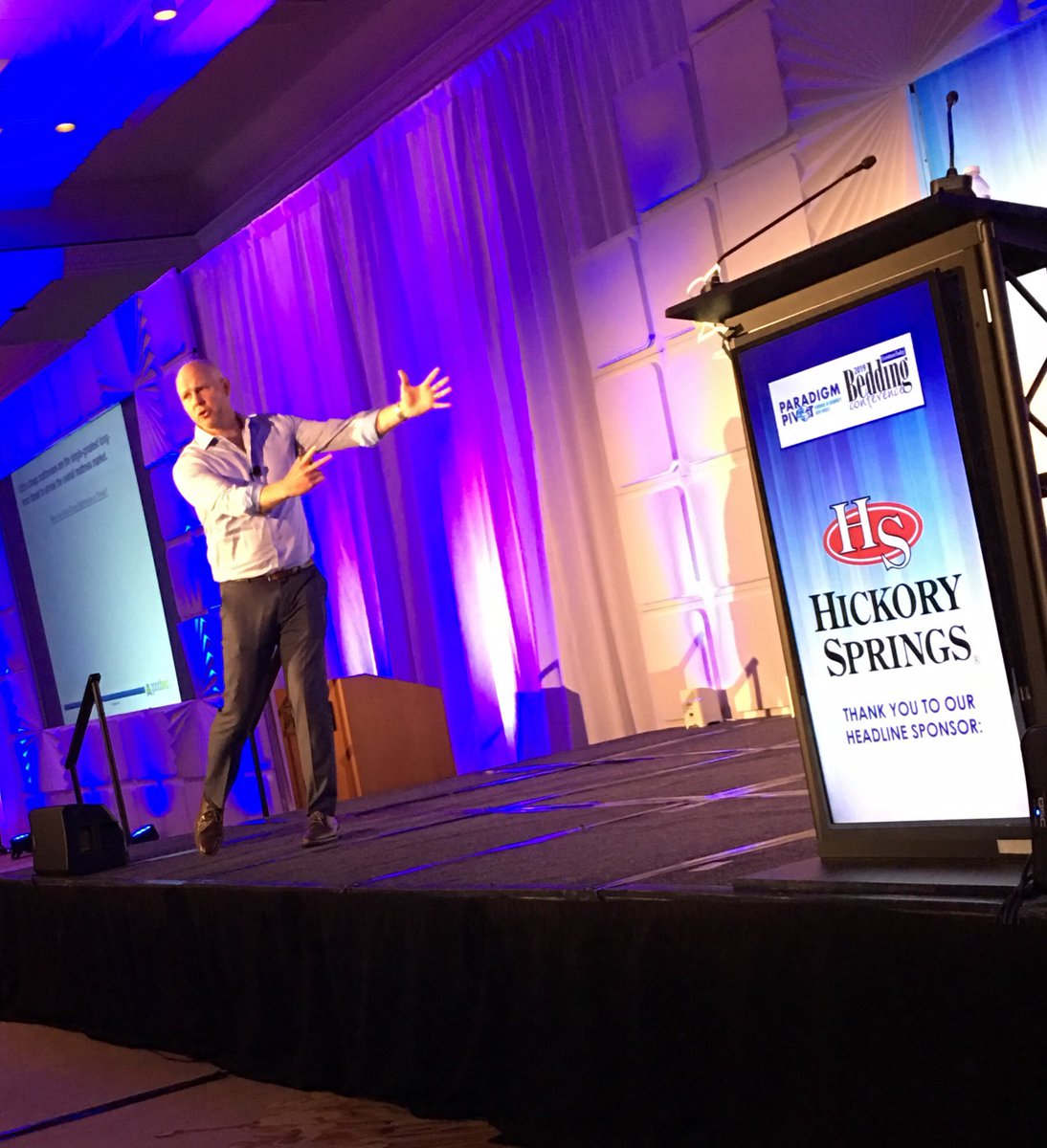 FTBillMc's tweet photo. ⁦@goodbed⁩ ‘s Mike Magnuson: “Ultra-cheap mattresses the single greatest threat to shrink the mattress business in the coming years.” ⁦@FurnitureToday⁩ #ftbedcon https://t.co/2ZDfagLIvE