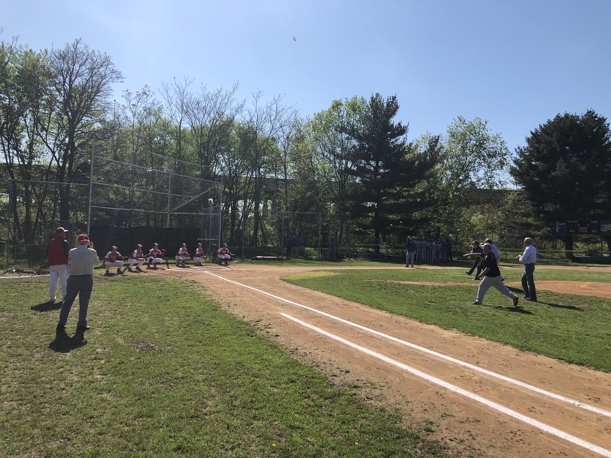 HRHSAthletics's tweet image. Congrats to Royals Baseball on their 5-0 shut out over Meyers on Senior Night behind a complete game from Sophomore Tyler Hoedl 👍👏👊