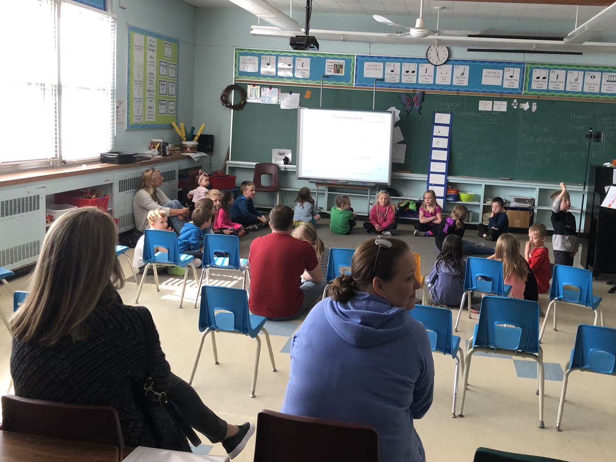 riverheights11's tweet photo. Open House @riverheights11 as part of #TVDSB_EdWeek Ty to 60 plus parents who joined us for a day in the life of RedHawks! Ty to the amazing professional team who hosted our community today @TVDSB https://t.co/0Kvf9rlkoD
