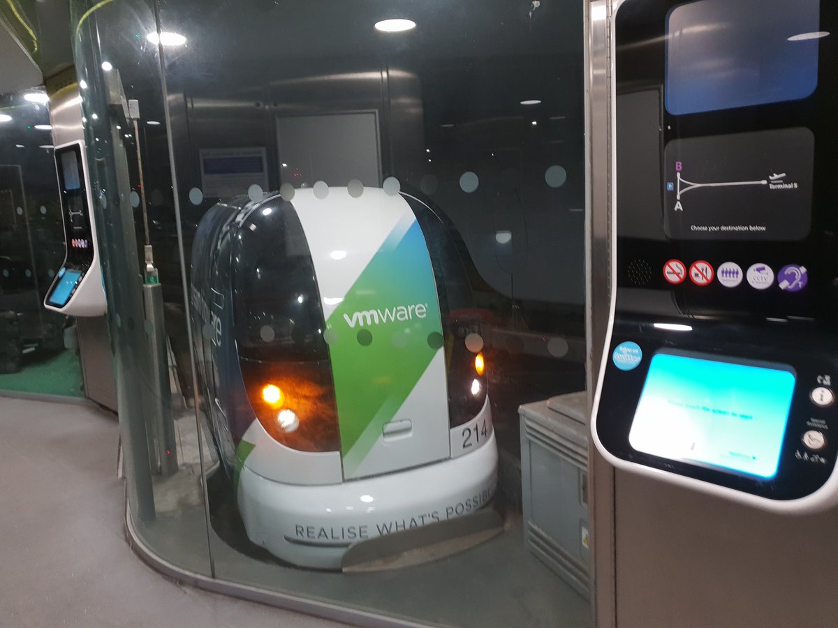 RossTravelAgent's tweet photo. My favourite part of @HeathrowAirport wish these little guys were everywhere! https://t.co/p6DY9wsun3
