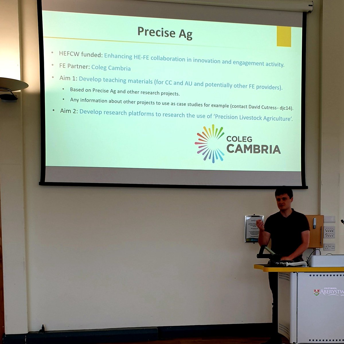 DCutress's tweet photo. Great to discuss some of the preciseAg project data and talk to others working on precision agriculture projects and thinking of way to interact today. @ibers_aber @IBERSagri https://t.co/hIl0QPvOZF