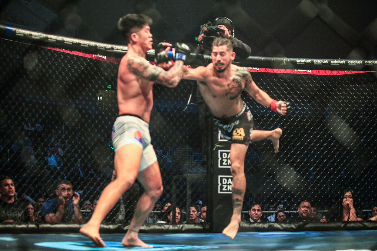 GhostPepper_UFC's tweet photo. Superman punch. #GhostPepper #combateamericas who’s next? #usc #galencenter #combatereinas #gamer #athlete shoot me a follow/catch me this Sunday on the UMG 3k tourney with my brotha @pmserj my first tournament under @MiniGunners #LockedNLoaded https://t.co/e44D7xYpHT