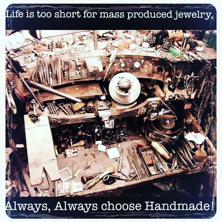 phoenixthunder7's tweet image. #crystallife #crystal #crystals #crystallove #highvibes #tribe #tribalroots #roots #vibetribe #highvibetribe #love #rockhound #rockhounds #crystalsofthecosmos #phoenixthunder #crystaldiggers #newearth #creators #consciouscreators #woke #truth