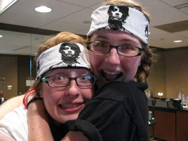 krexRAWR's tweet photo. 2008=1st Jonas Brothers concert
2009=2nd JB concert
2019= round 3 - it's about time! 
And yes, @RaySteph18 &amp; I will be bringing back the Jonas bandanas. And yes, she'll be 9 months pregnant.  #HappinessBeginsTour #BabysFirstConcert @kevinjonas @nickjonas @joejonas @jonasbrothers https://t.co/1kaOlzeDfE