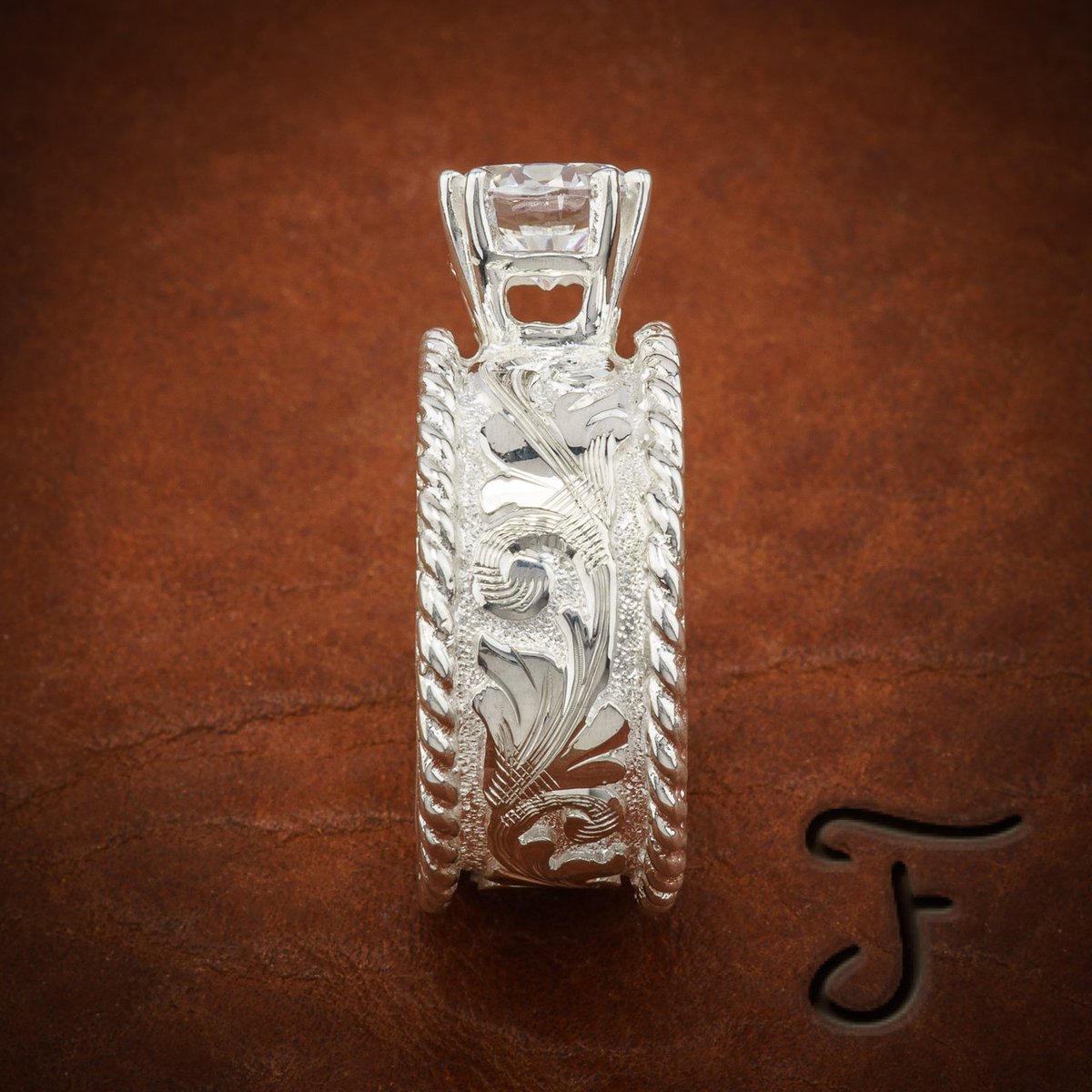 FanningJewelry's tweet photo. GIVEAWAY for all of our Followers. You will need to Follow us on Twitter, like this Tweet, Comment your size, tag 2 friends, and then Retweet to have a chance to win FJ's R-10ss. WINNER will be drawn May 29th at 12pm noon.  (link: https://t.co/SfwIlBpF3r) https://t.co/TxK75qsSgE
