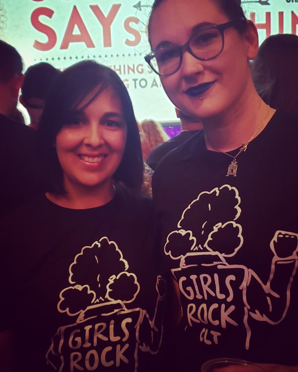 Ready to rock with <a href="/garbage/">Garbage</a> 2nite in #CharlotteNC <a href="/FillmoreNC/">The Fillmore Charlotte + Underground</a> Proud to gift our T-shirt to #ShirleyManson - strong supporter and inspiration for Girls Rock Camps!!! ❤️🎤🎸🌈💋She rocks!!!