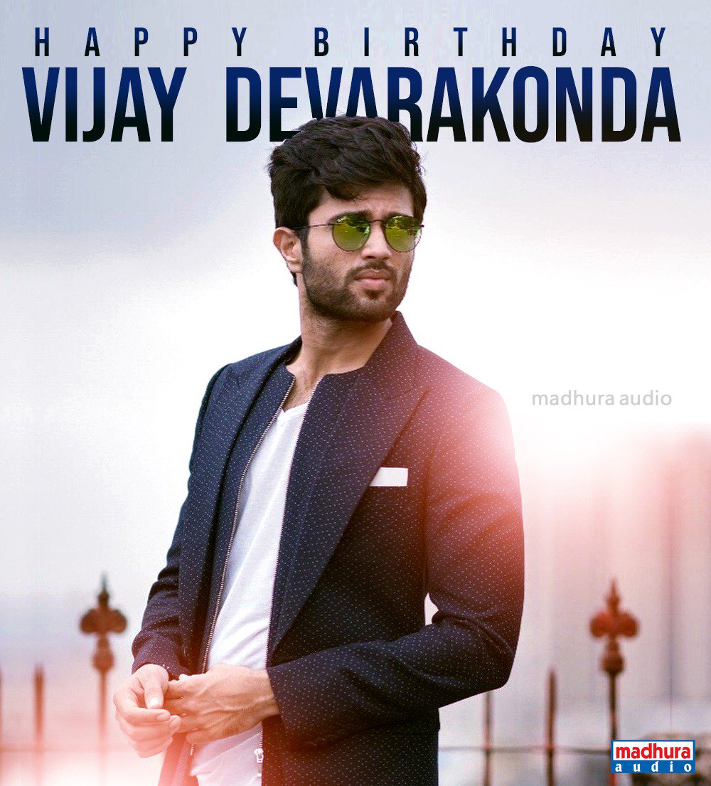 MadhuraAudio's tweet photo. Join us in wishing This #Rowdy @TheDeverakonda A very Happy Birthday All the best For Upcoming Movie

#HBDVijayDeverakonda #HBDVijay #HappyBirthdayVijayDeverakonda @VJDeverakondaFC @saiVDfan @Varsha0708 @VJDevarakondaFC #AnandDeverakonda https://t.co/Z0cEsSFUZx