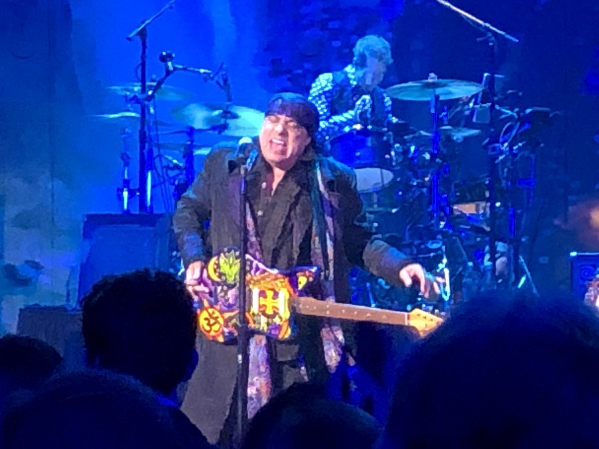 lilbitalexisalt's tweet photo. Time for a little spiritual nourishment with The King of The Underground, Bobby Jean, Silvio Dante, Little Steven Van Zandt and The Disciples of Soul!!! @StevieVanZandt #LittleSteven #DisciplesofSoul #SummerofSorcery #EStreetBand @MVZaGoGo https://t.co/rwfgfDbQOL