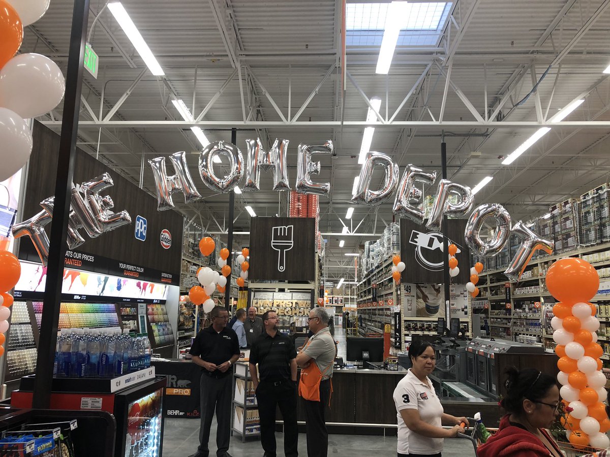RodneyBehrTrain's tweet photo. New Home Depot Grand Opening in Houston! https://t.co/oerfp465fb