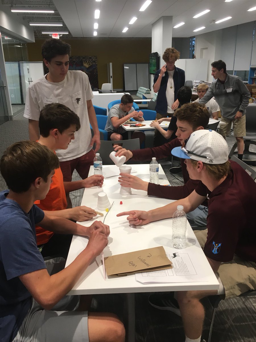 DSJActivities's tweet photo. Class of 2020 Rising senior leaders @DeSmetJesuitHS working together to share talents, build towers, and learn about leadership. https://t.co/sSHAF2emGz
