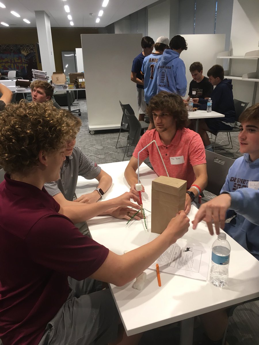 DSJActivities's tweet photo. Class of 2020 Rising senior leaders @DeSmetJesuitHS working together to share talents, build towers, and learn about leadership. https://t.co/sSHAF2emGz