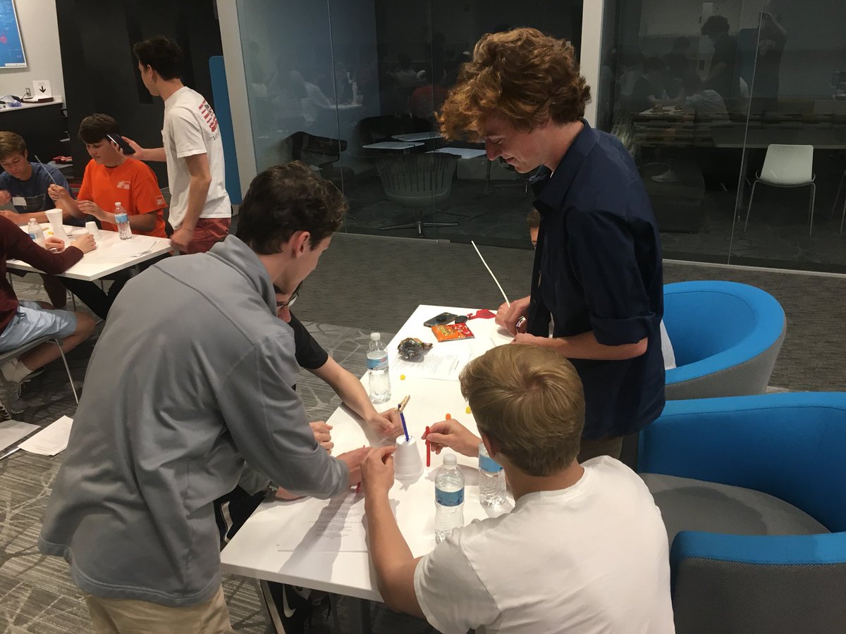DSJActivities's tweet photo. Class of 2020 Rising senior leaders @DeSmetJesuitHS working together to share talents, build towers, and learn about leadership. https://t.co/sSHAF2emGz