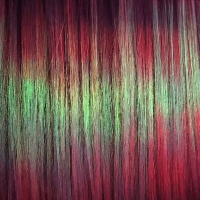 maggietorials's tweet photo. Bajo la luz neรณn .
.
FLAMA๐ฅ
.
.
Color by @maggietorials
.
.
Products by @alfaparfmilano_arg line: #reVOLUTION in colors #atomicyellow #electricred #deepred #trueblue & #clear .
.
Model: @agusania .
.
.
.
.
#alfaparf #alfaparfmilano #alfaparfpeople #alfaparfcolor #isaprofessโฆ https://t.co/vs8RHzwFB9