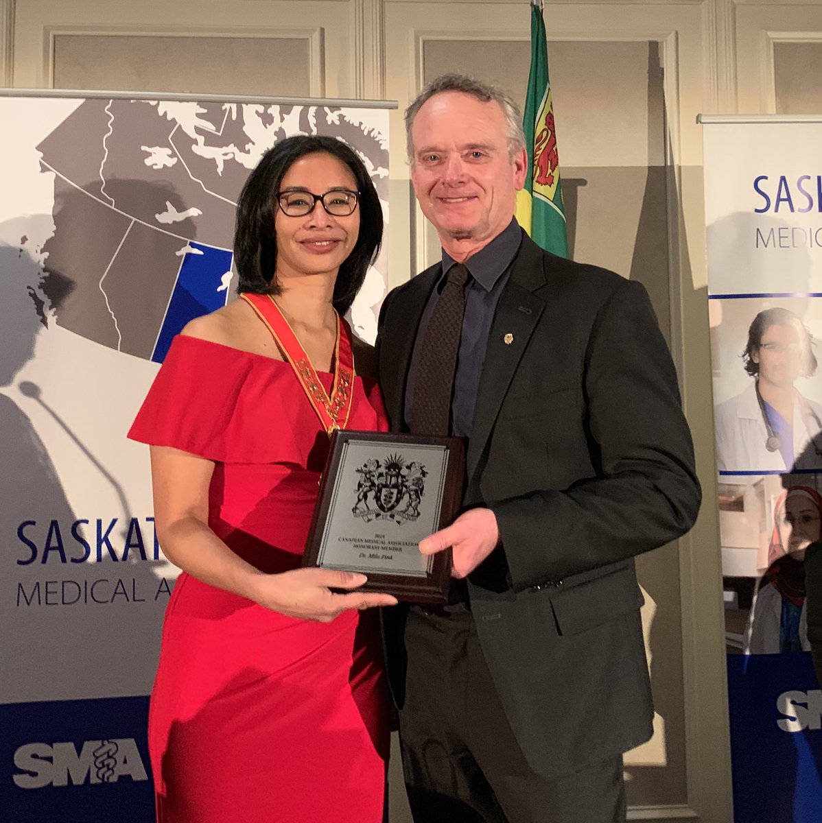 usask_pmr's tweet photo. Congratulations to @milofink for receiving an honorary lifetime membership to @CMA_Docs for his contributions to medical leadership at the @SMA_docs Spring 2019 RA awards ceremony!! #physicianleadership https://t.co/mFENzZrsXP