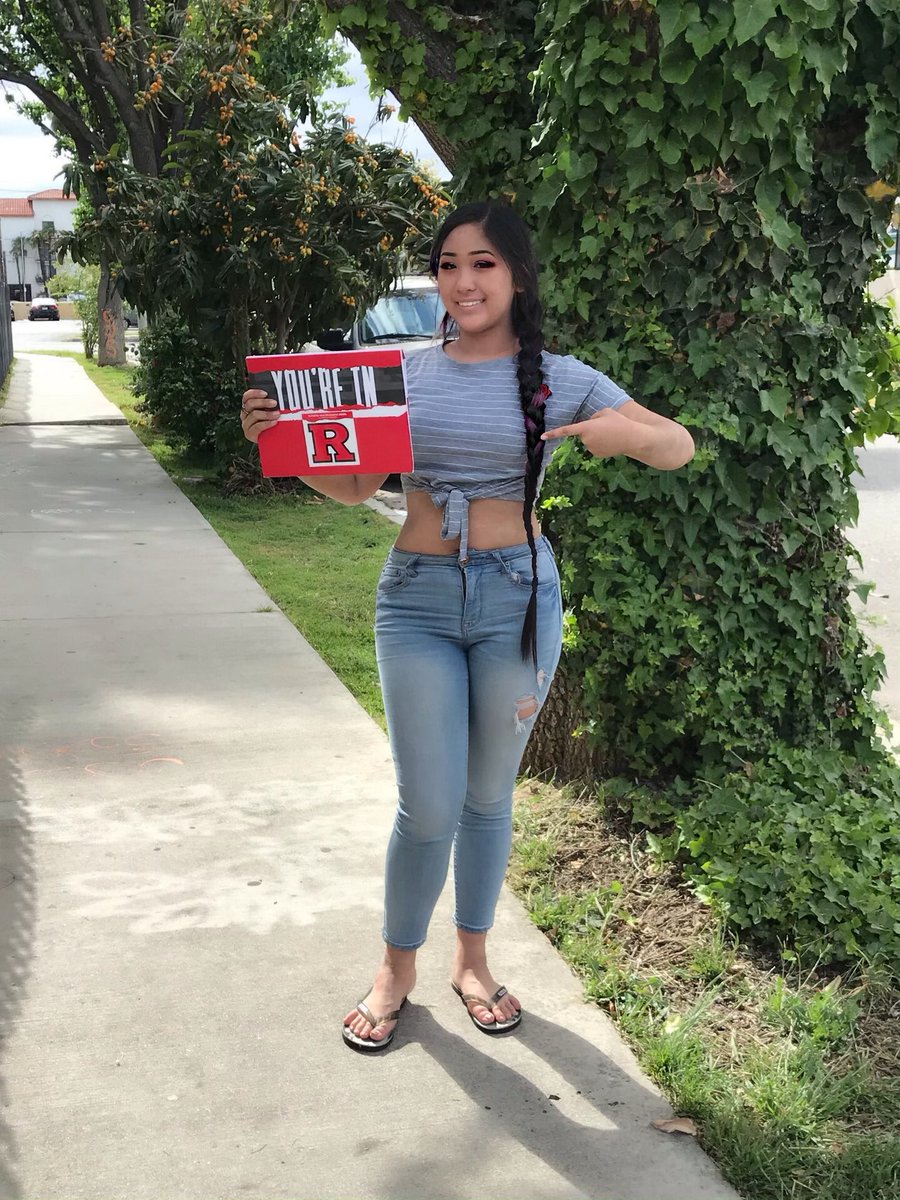 jennaquino25's tweet photo. It was a tough decision...Sydney chose Rutgers Mason Gross School of the Arts! #rutgers #rutgersMGSA #MGSA #BFAacting @RutgersU @MasonGross @RutgersNB https://t.co/PbZD0I53C0