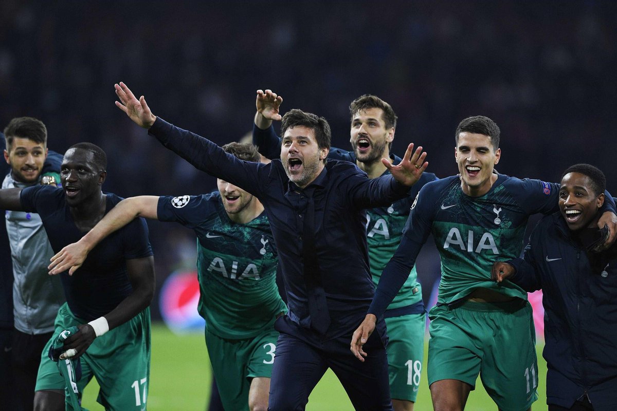 PelotadeTrapoo's tweet photo. Tottenham y una hazaña histórica: primera vez en la final de #Champions y remontó un 0-3 global ante el Ajax en Holanda. Lucas Moura, el héroe con su triplete. Pochettino, el gestor de la proeza con sus cambios tácticos a tiempo. Habrá final inglesa en Madrid. Klopp vs Poch. https://t.co/BItCF7bTlC