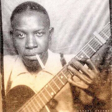 RitualGuitar's tweet image. The Source.
#RobertJohnson, born 108 years ago today. 

#ritualguitar, #playeveryday