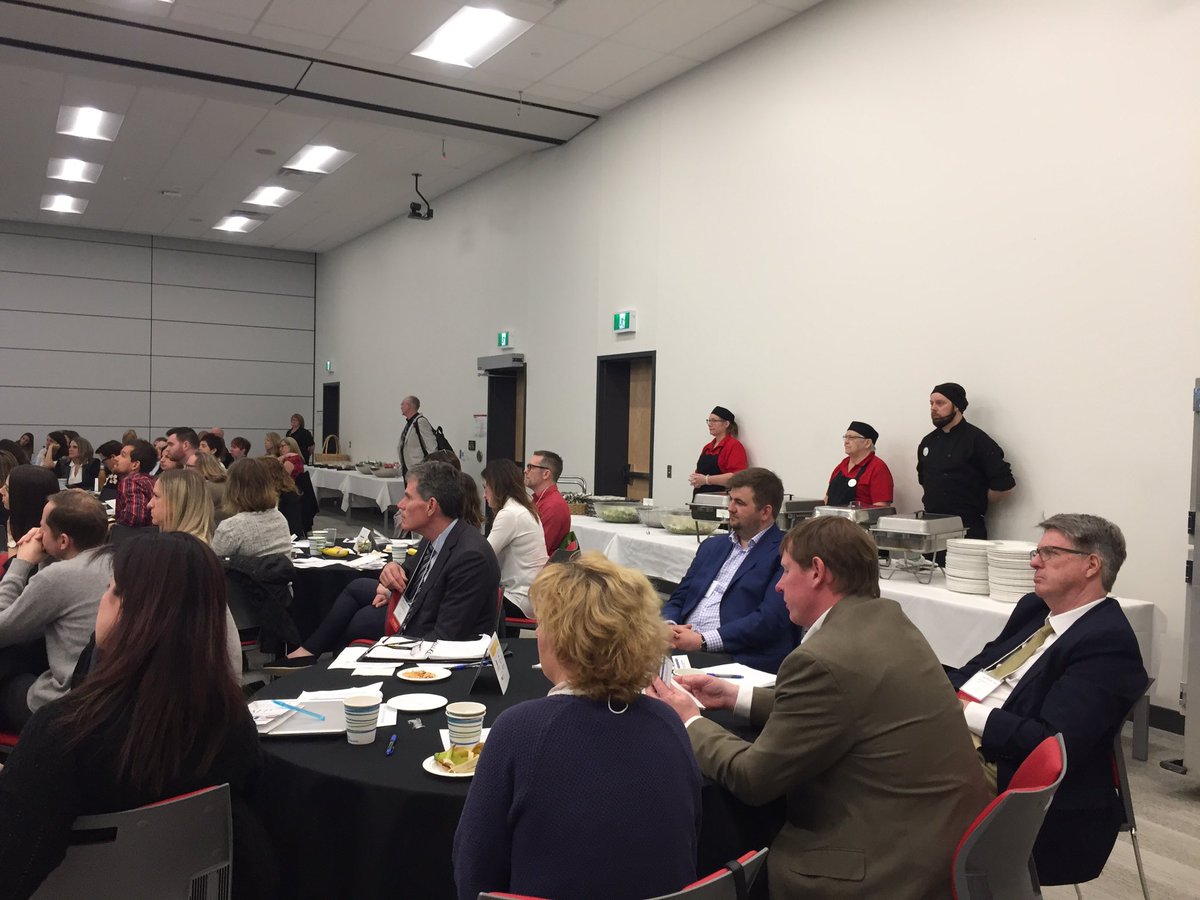 AmyD1323's tweet photo. Wonderful facilities at St. Lawrence College - excellent food & service! Thank you to President @gvollebregt for your warm welcome! #AFPSEOConference @slcMain Full House! https://t.co/SpyHwdSHRU