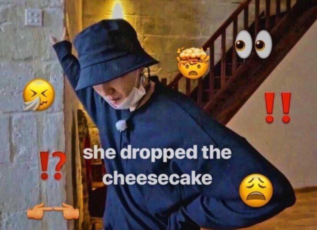 keopixiao's tweet photo. How many people in this fandom call BTS by their stage names and how many call them by their real names 🤔 I’m curious 

RT: for real names 
LIKE: for stage names 

Comment if you do both 😔🤙🏼 https://t.co/N7Lmmgxupd