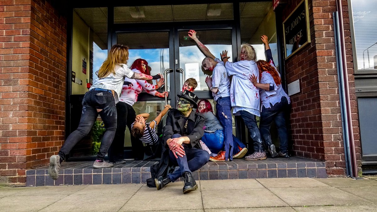 NJTpromovids's tweet photo. The Stourbridge #CinematicUniverse.
@HumdrumExpress
https://t.co/3nghRFnOge
@sleuthsounds
https://t.co/EwY8mZ5D4R
@lefthandrecords
https://t.co/WrXLyxYGHI
@WEAK13
https://t.co/MWz5jt1ETe
@AmoebaTeen
https://t.co/W8VQNhvdg1
@coyote_grove
https://t.co/LPuio9p6LC
#newmusic #midlands https://t.co/rZojtWJDhe