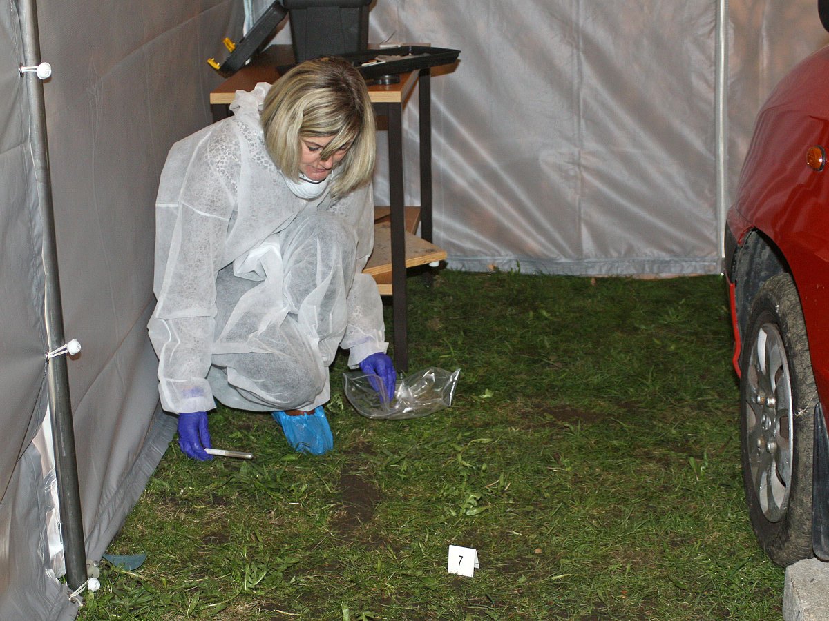 Evidence gathering at our outdoor crime scene. Why not join us for a corporate day here at our crime scene centre in Huddersfield for a fun team building day! #forensics #corporate #teambuilding