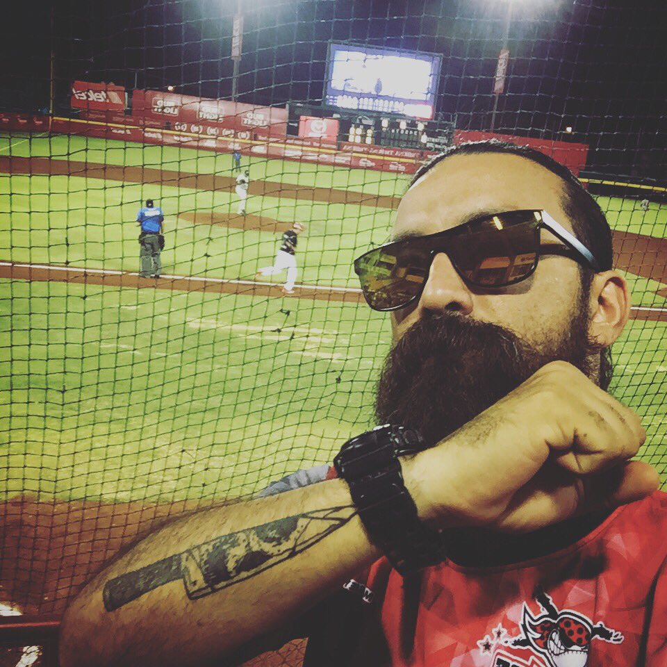 CNavajazo's tweet photo. CAPITÁN•NAVAJAZO
2Do. Partido de la serie @piratascampeche vs @sultanesoficial
VAMOS EQUIPOOOOOO!!
#PiratasDeCampeche #CapitanNavajazo #VamosConTodo
@ESPNmx @BolaCaliente @AficionPirata @LigaMexBeis https://t.co/zLmxACo8An